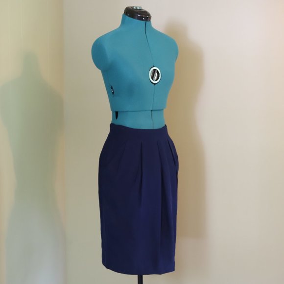 Vintage Dana Buchman | 100% Silk Skirt - Picture 2 of 8